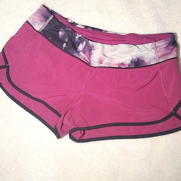 Lululemon Speed Shorts size 8 - Picture 1 of 5
